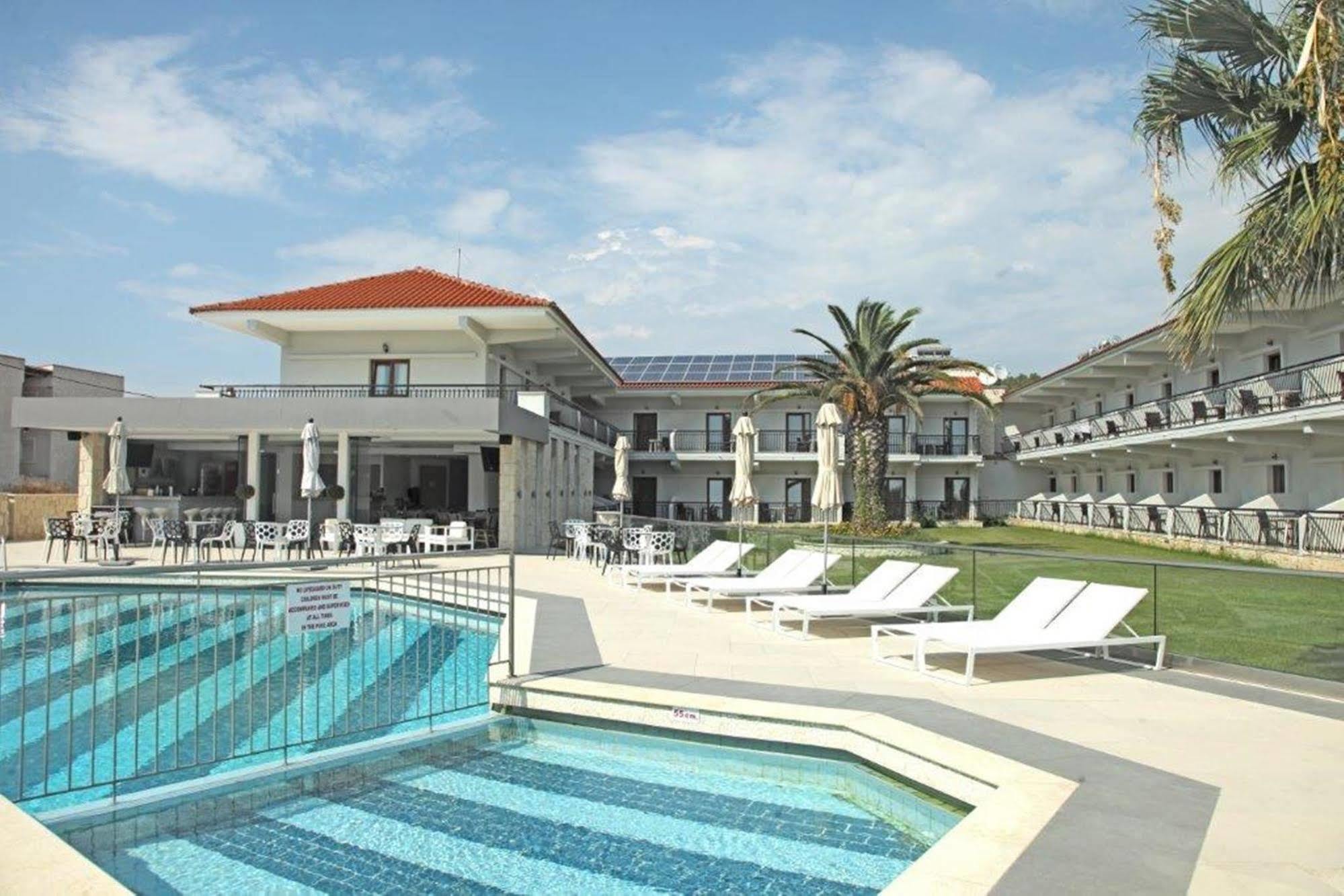 Aristotelis Hotel Fourka Exterior photo