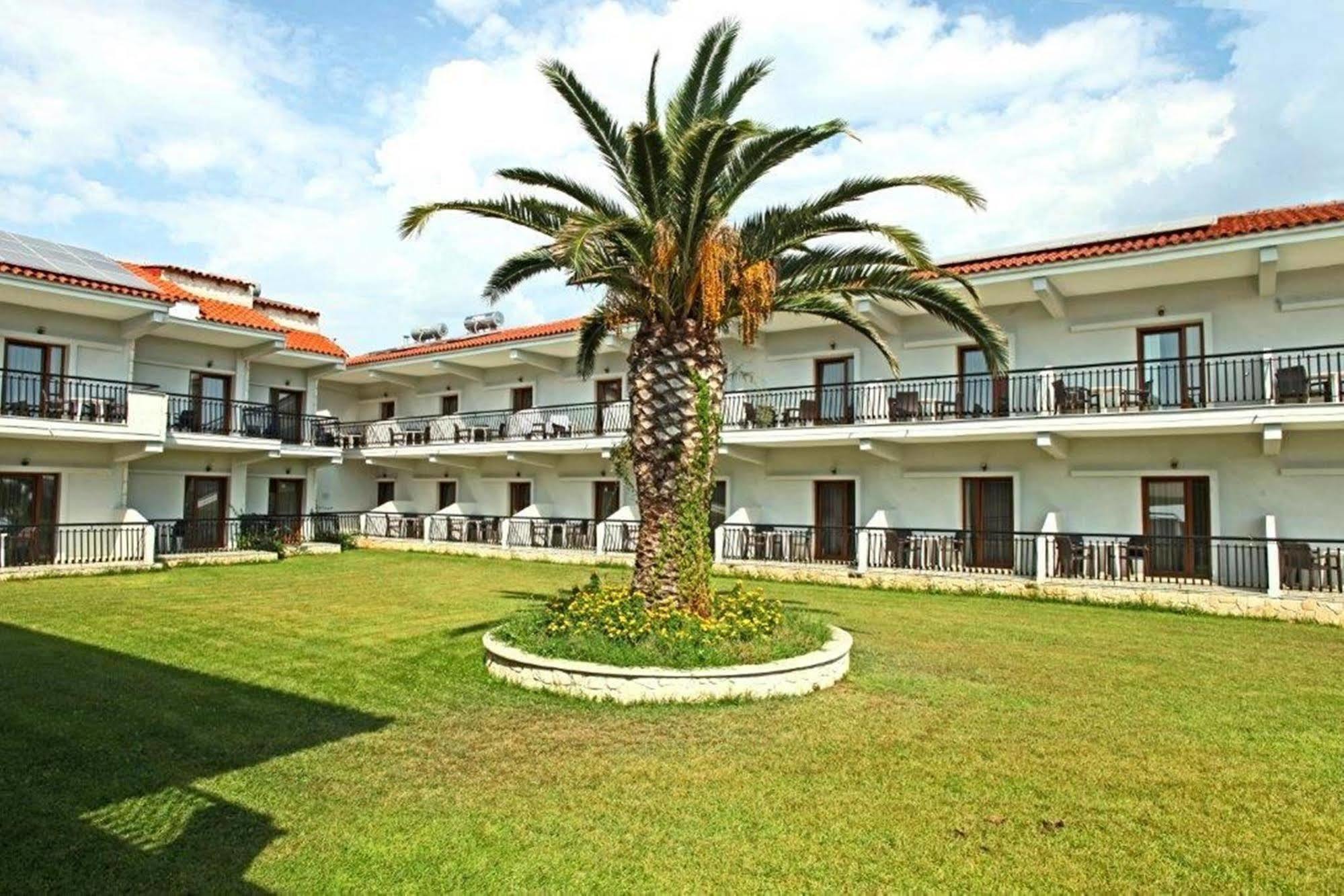Aristotelis Hotel Fourka Exterior photo