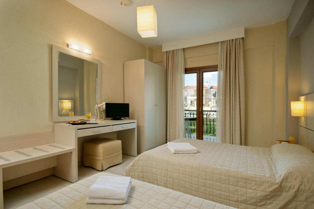 Aristotelis Hotel Fourka Exterior photo