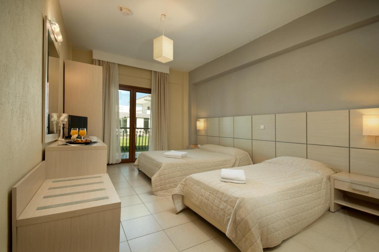 Aristotelis Hotel Fourka Exterior photo