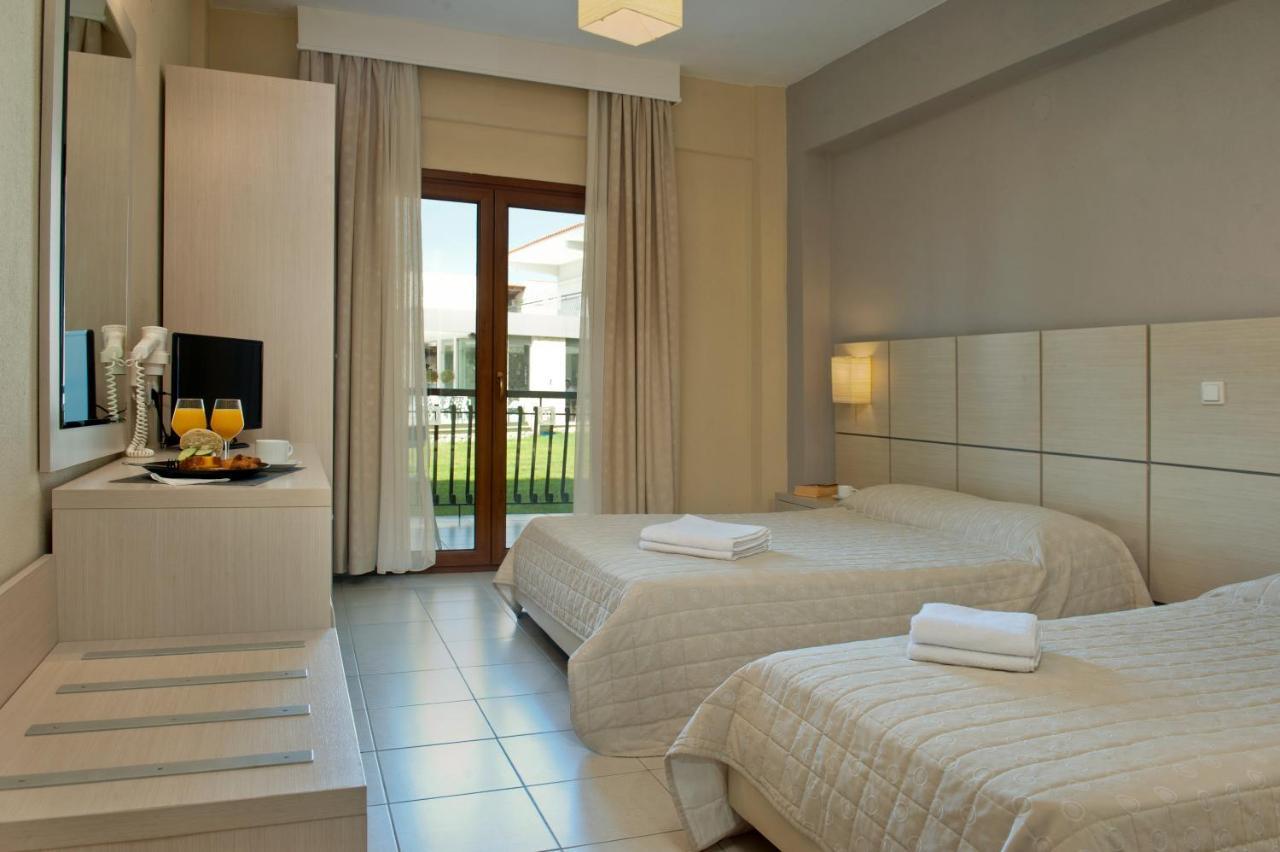 Aristotelis Hotel Fourka Exterior photo