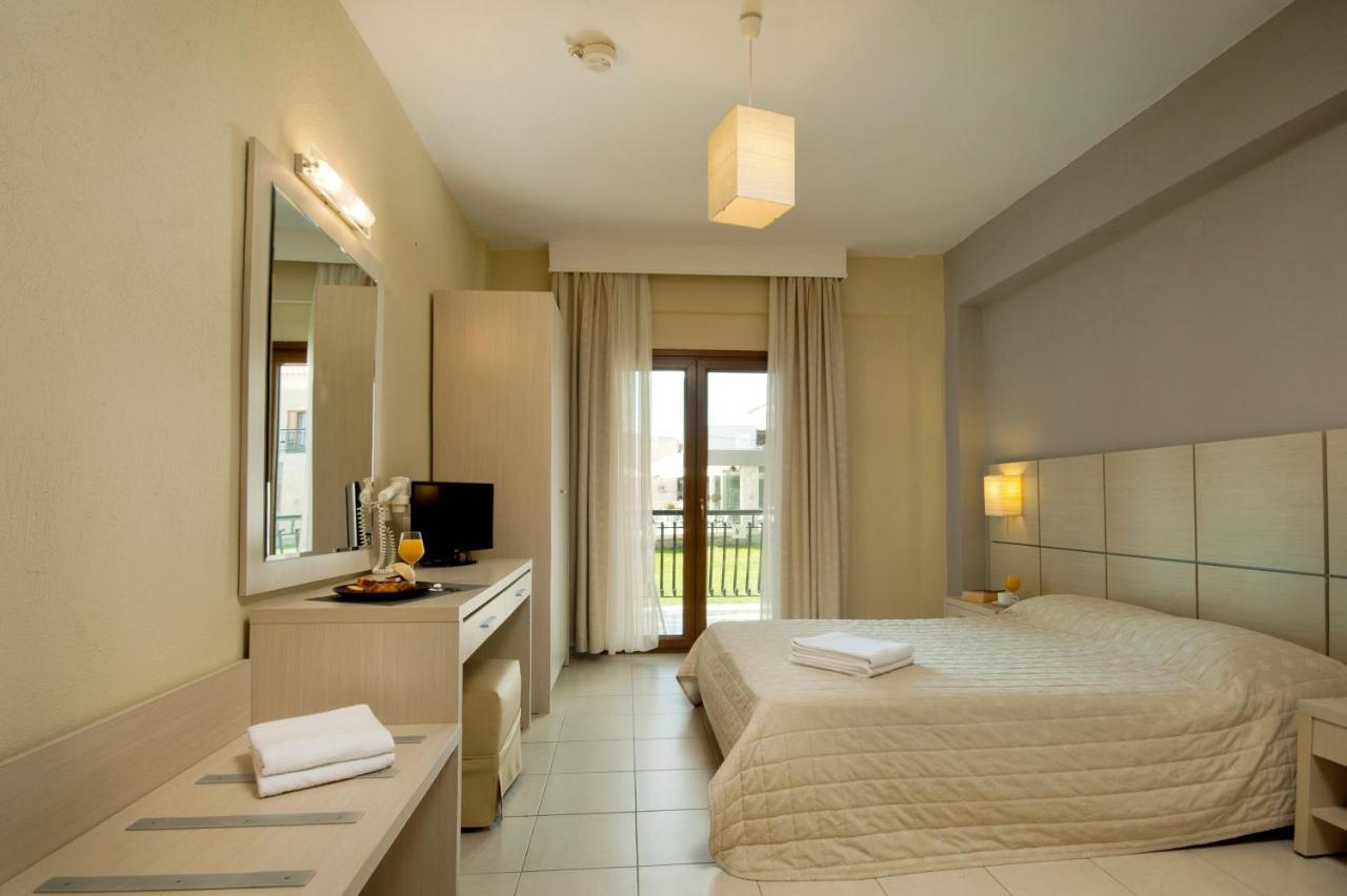 Aristotelis Hotel Fourka Exterior photo