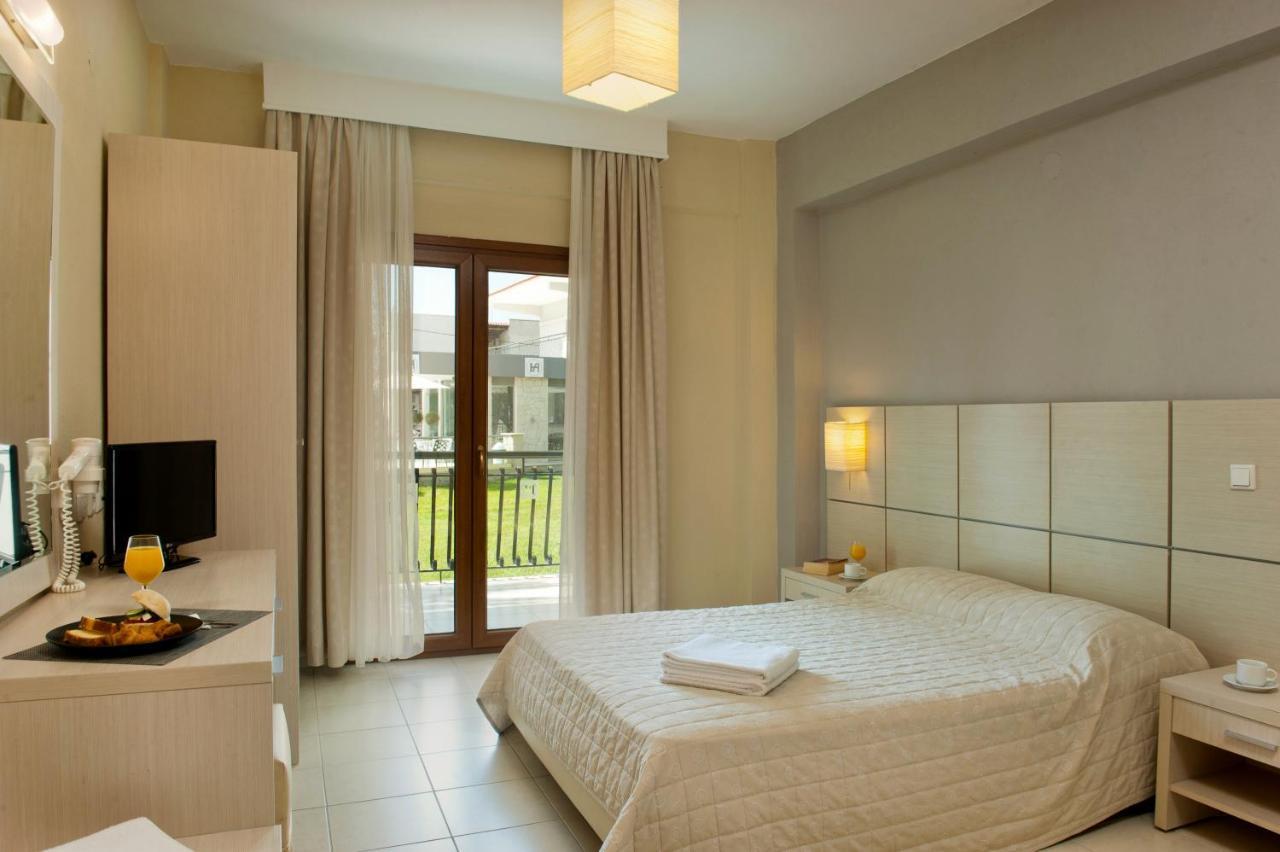 Aristotelis Hotel Fourka Exterior photo